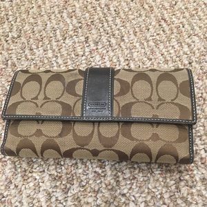 COACH Wallet!  Excellent condition!